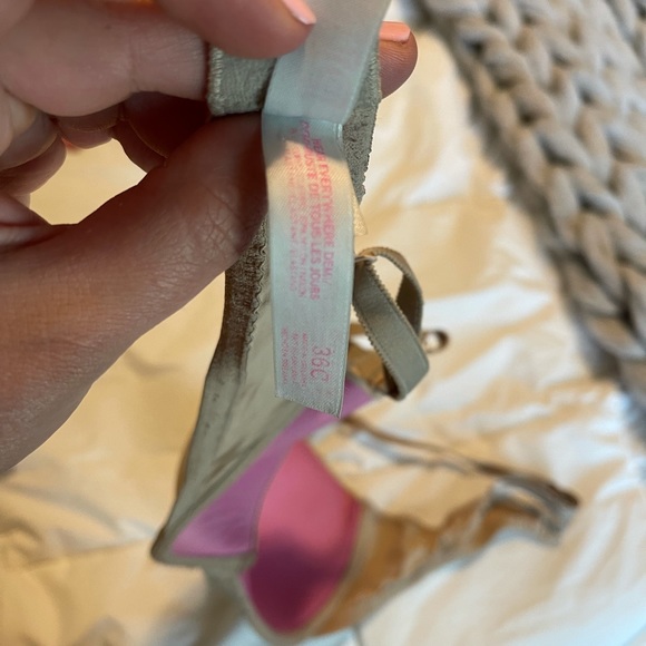 Collection of bras and bralettes - Picture 12 of 16